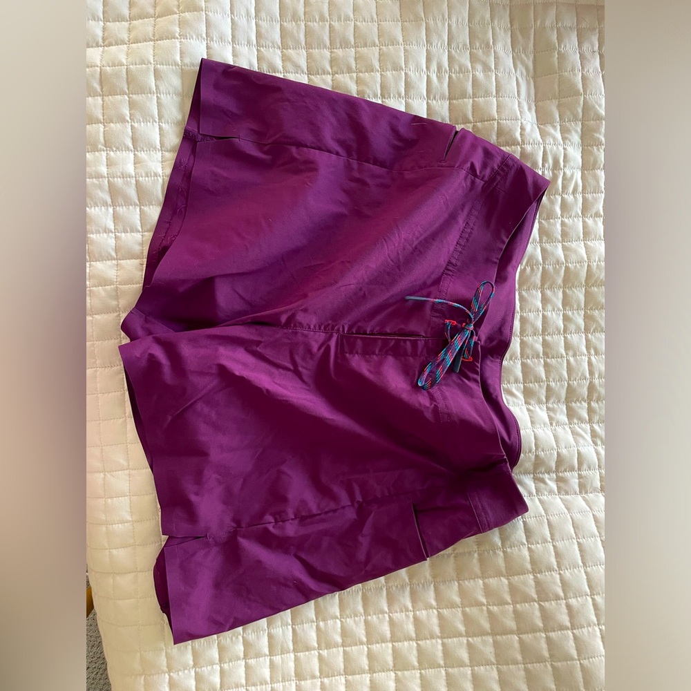 Title nine incrediboardie board shorts in deep plum/purple/fig color - size 10